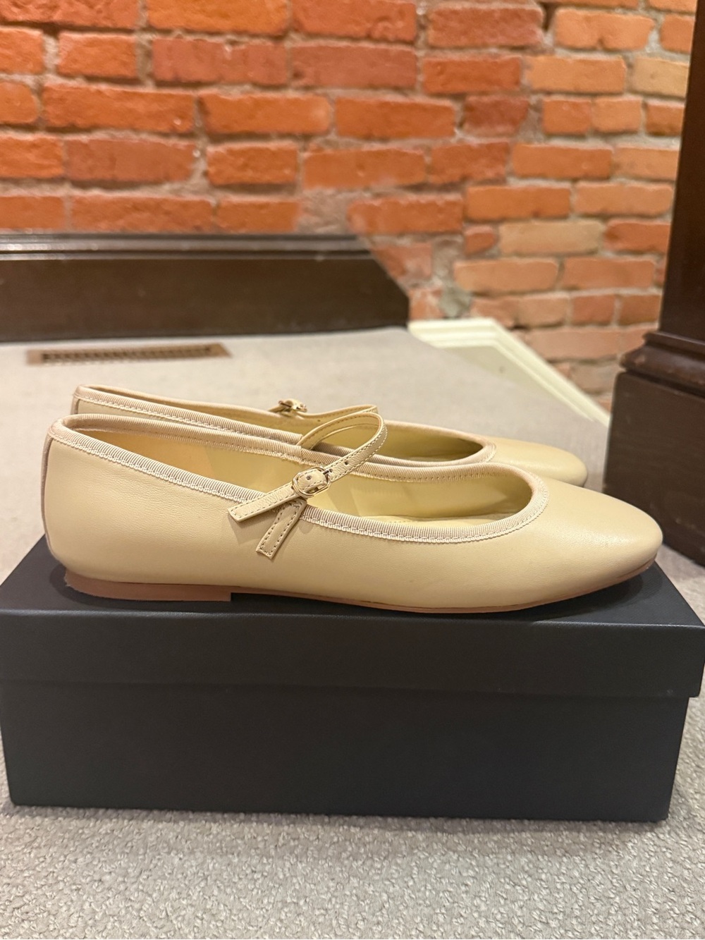 Marc Fisher Espina Mary Jane Flats